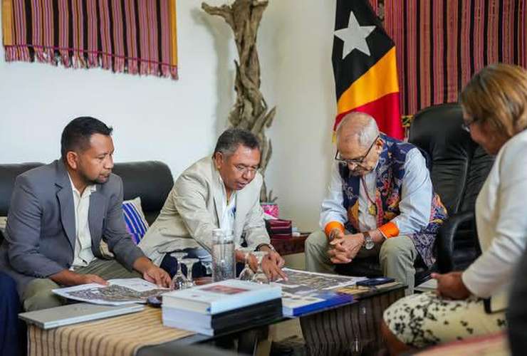 MINISTRU OBRAS PÚBLIKA INFORMA SERVISU ALARGAMENTU ESTRADA IHA PALÁSIU PREZIDENSIAL NIA SORIN BA SUA EXELENSIA PREZIDENTE DA REPÚBLIKA