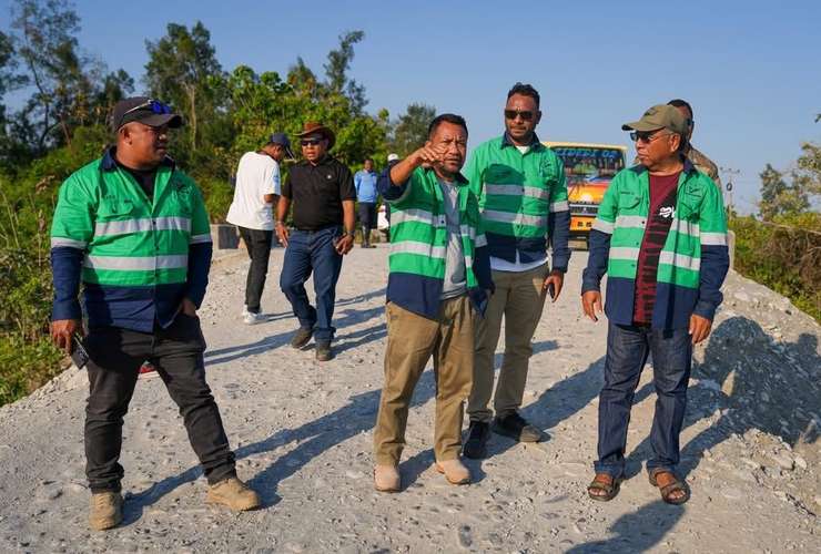 MINISTRU OBRAS PÚBLIKA MONITORIZA MORU PROTESAUN IHA MOTA LOMEA INKLUI ESTRADA NO PONTE