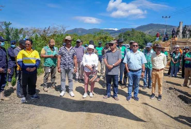 MINISTRU OBRAS PÚBLIKA INAUGURA PROJEITU ELETRIFIKASAUN BA ALDEIA TOLU IHA SUKU LEBER POSTU BOBONARU